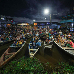 Festiwal filmowy na łodziach w Peru