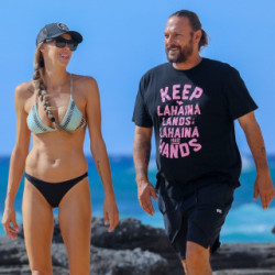 Kevin Federline z żoną na plaży