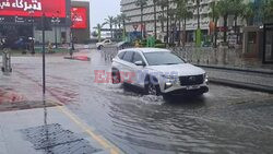 Dubai streets flooded as heavy rain returns to desert UAE - AFP