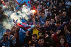 Fani Trabzonsporu świętują mistrzostwo Turcji