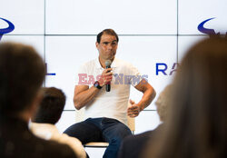 Rafael Nadal podczas konferencji prasowej w swojej akademii tenisa