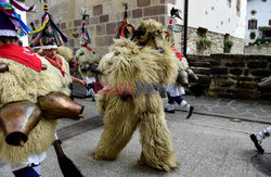 Tradycyjny karnawał w Ituren w Hiszpanii