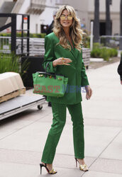 Heidi Klum w zielonym garniturze