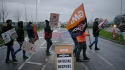 UNCAPTIONED: Amazon Workers Hold First-Ever UK Strike