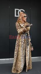 Hollywood actress Eva Mendes heads to the Dolce & Gabbana fashion show during Milan fashion week