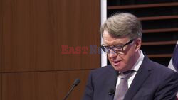 Starmer Dismisses Top Official Robbins As Mandelson Vetting Crisis Deepens