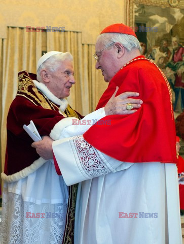 Benedict XVI announces his resignation