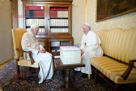 Nowy papież odwiedził swojego poprzednika