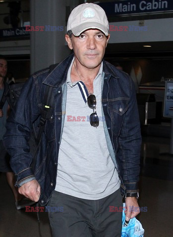 Antonio Banderas w czapce z daszkiem