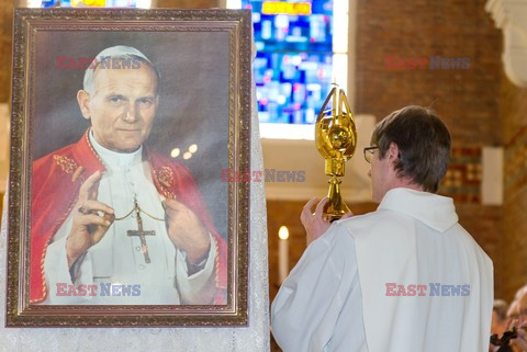 Relikwia Jana Pawła II w kościele w Waziers