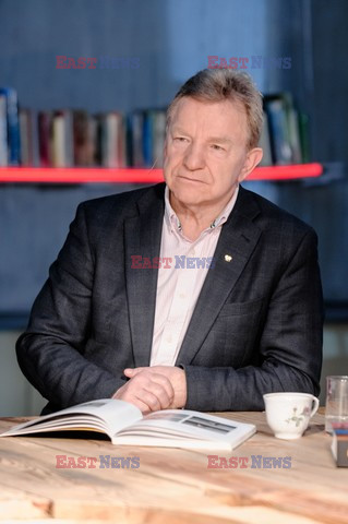 Na planie Hala Odlotow