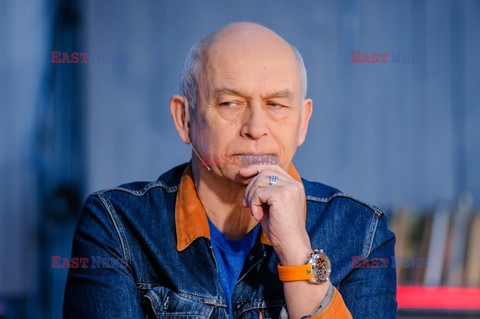 Na planie Hala Odlotow