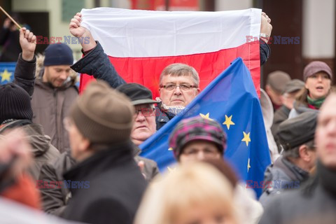 Manifestacje KOD w Polsce