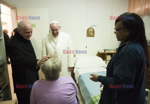 Papież Franciszek z wizytą w domu opieki