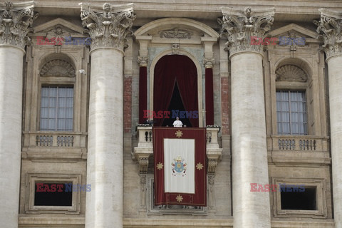 Nabożeństwo Urbi et Orbi w Watykanie