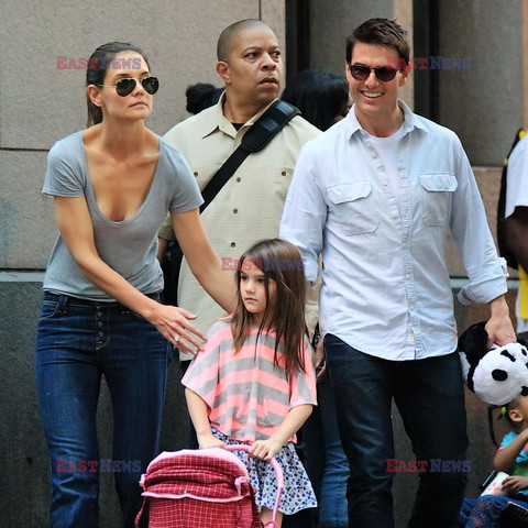 Tom Cruise with his family in Pittsburgh