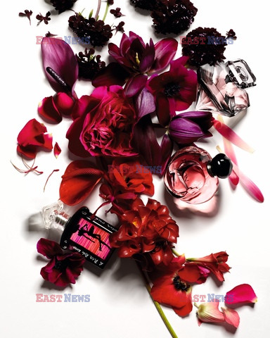 Beauty - Kwiatowe perfumy - Madame Figaro 1693