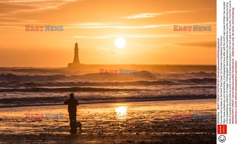 Wschody i zachody słońca na wybrzeżu Wielkiej Brytanii