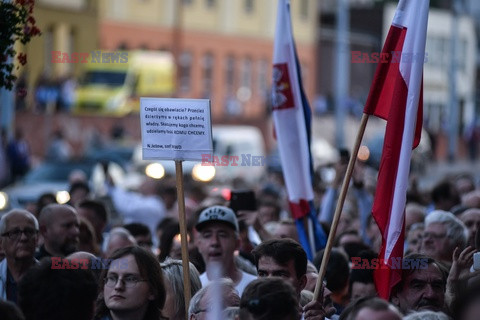 Gdansk . Protest w obronie sadow