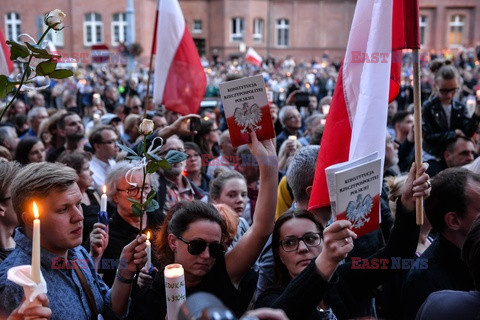 Gdansk . Protest w obronie sadow