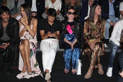 Lindsay Lohan na pokazie mody w Madrycie