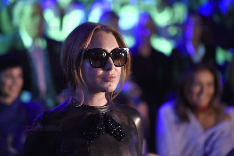 Lindsay Lohan na pokazie mody w Madrycie