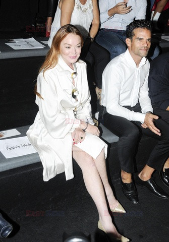Lindsay Lohan na pokazie mody w Madrycie