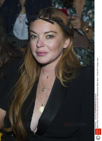 Lindsay Lohan na pokazie mody w Madrycie