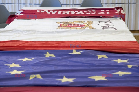 Flagi Gdańska i UE usunięte sprzed Muzeum II Wojny Światowej