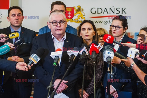 Prezydent Gdańska Paweł Adamowicz zaatakowany nożem