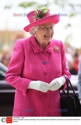 Królowa Elżbieta z wizytą w Cambridge