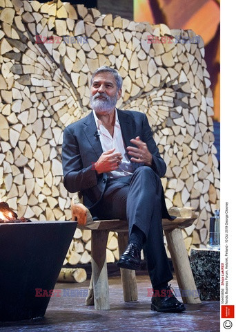 George Clooney przemawia na forum Nordic Business w Helsinkach