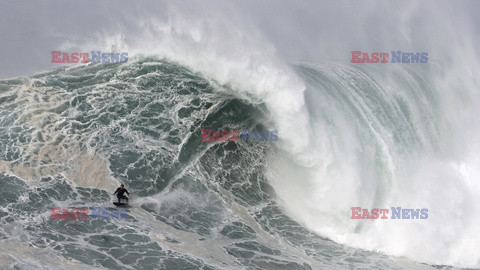 Zawody surfingowe w Nazare