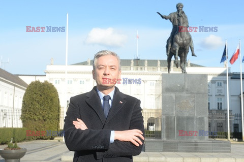 Konferencja Roberta Biedronia przed Pałacem Prezydenckim