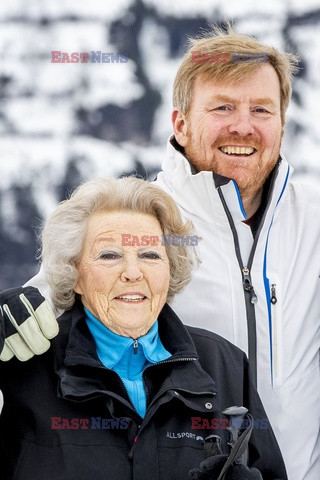 Holenderska rodzina królewska na nartach