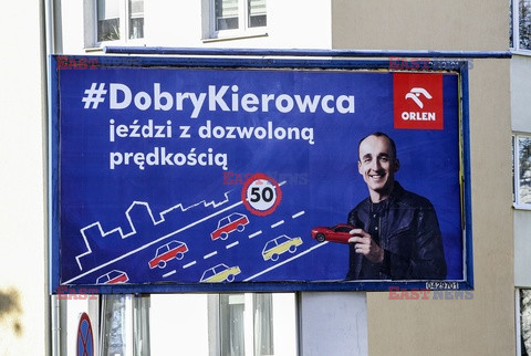 Billboard z Robetem Kubicą w kampanii #DobryKierowca