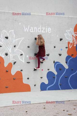 Mural Wandy Lurie - warszawskiej Niobe