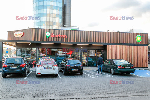 Easy Auchan na stacjach bp