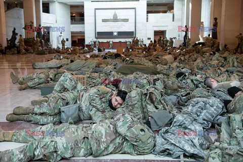 Gwardia Narodowa odpoczywa w Kapitolu