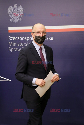 Briefing prasowy wiceministra SZ Piotra Wawrzyka