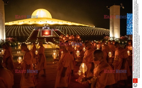 Święto Makha Bucha w Tajlandii