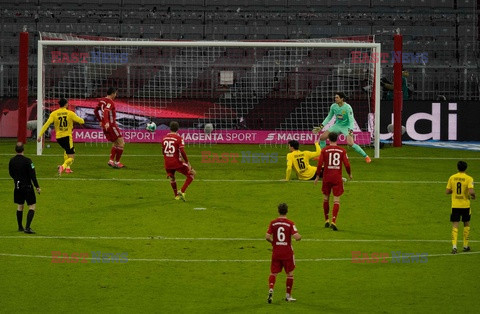 Hattrick Roberta Lewandowskiego w meczu z Borussią Dortmund