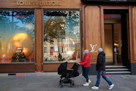 Sklep Louis Vuitton zamienił się w księgarnię