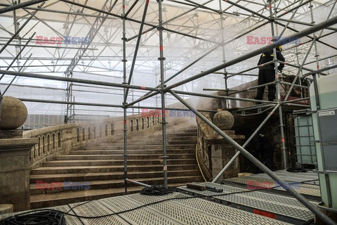 Renowacja zabytkowych schodów zamku Fontainebleau