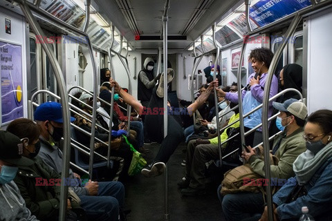 W nowojorskim metrze - NYT