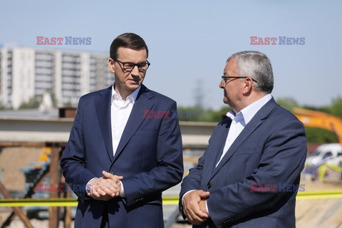 Premier Morawiecki wizytuje budowę nowego dworca PKP Warszawa Zachodnia