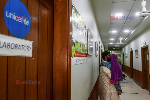 Dzieci zarażone HIV w Pakistanie - AFP