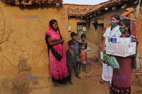Szczepienia w Indiach - AP