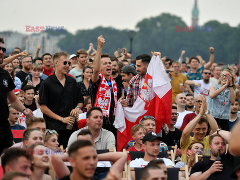 Euro 2020. Kibice oglądają mecz Polska-Szwecja