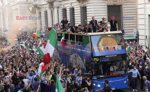 Reprezentacja Włoch przyleciała do Rzymu z pucharem